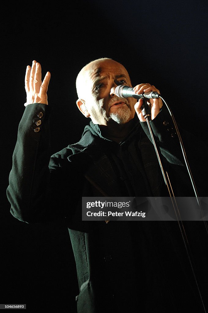 Peter Gabriel In Concert