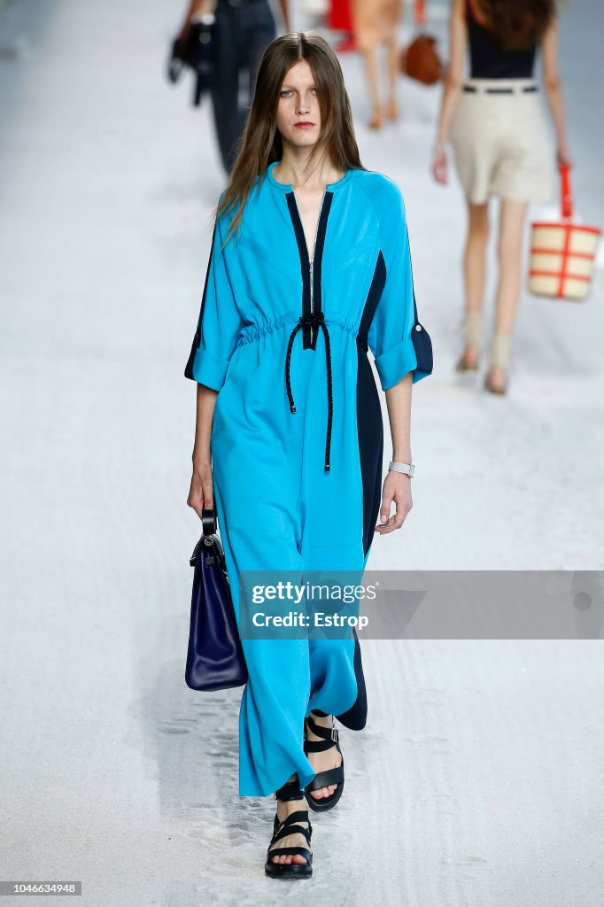 Hermes : Runway - Paris Fashion Week Womenswear Spring/Summer 2019