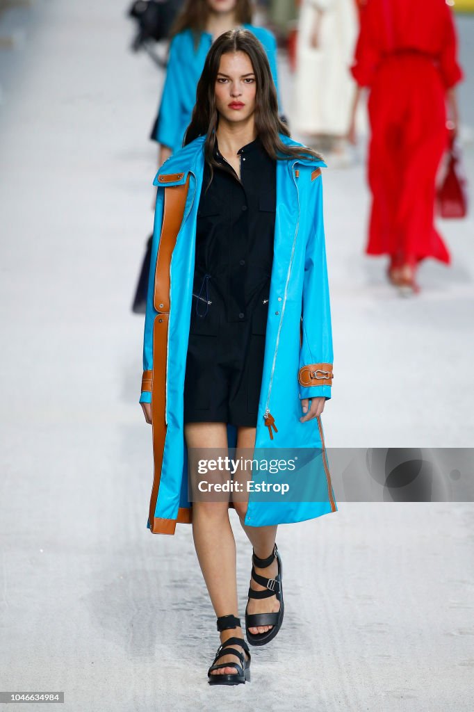 Hermes : Runway - Paris Fashion Week Womenswear Spring/Summer 2019