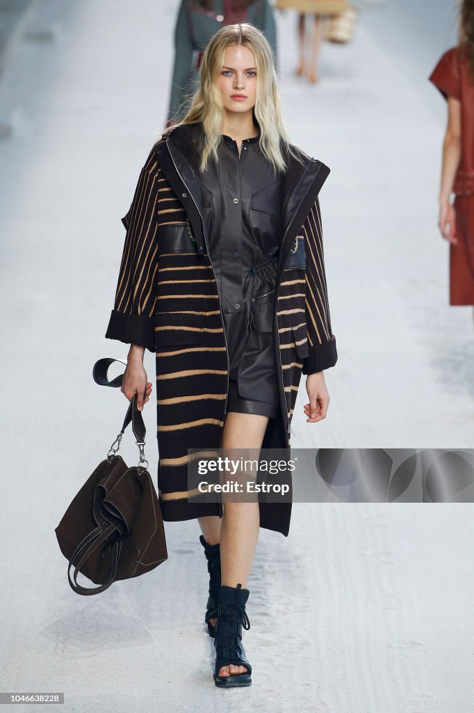 Hermes : Runway - Paris Fashion Week Womenswear Spring/Summer 2019