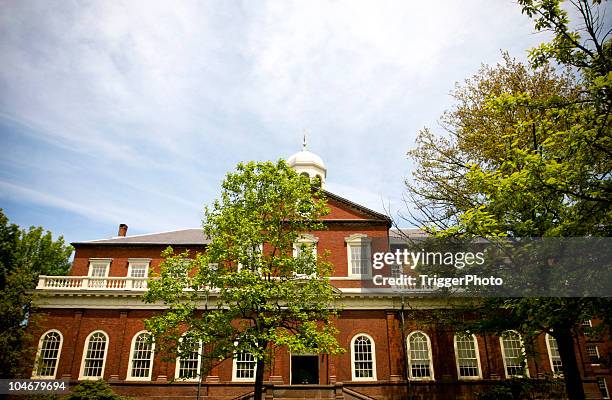 harvard-universität - ivy league universitäten stock-fotos und bilder