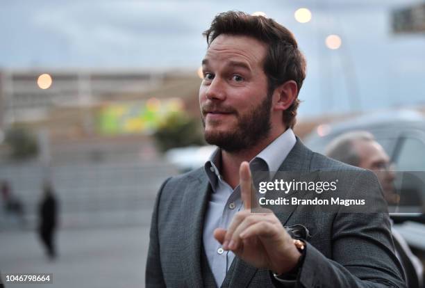 Actor Chris Pratt arrives to the arena before the UFC 229 event inside T-Mobile Arena on October 6, 2018 in Las Vegas, Nevada.