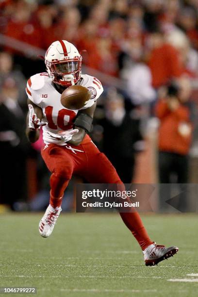 Spielman of the Nebraska Cornhuskers makes a catch in the third quarter against the Wisconsin Badgers at Camp Randall Stadium on October 6, 2018 in...