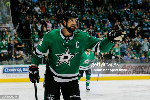 1,504 Jamie Benn Goal Stock Photos, High-Res Pictures, and Images - Getty  Images
