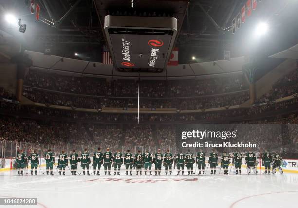 Wild Line Up 1,024 Minnesota Wild And National Anthem Stock Photos, High-Res ...