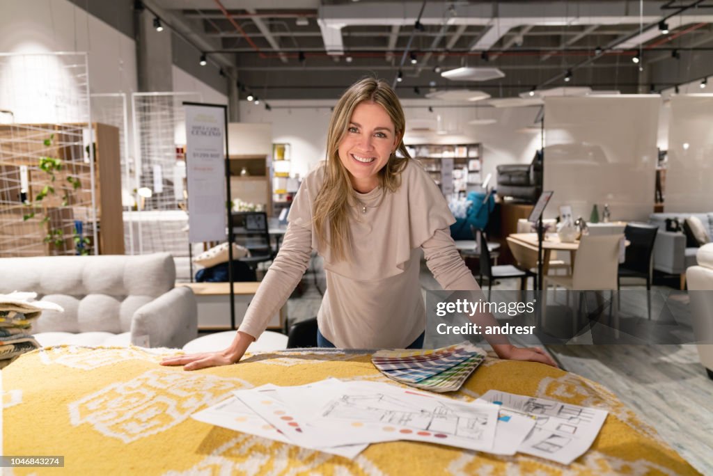 Arbeiten auf Wohndesign bei einem Möbelhaus Innenarchitekt