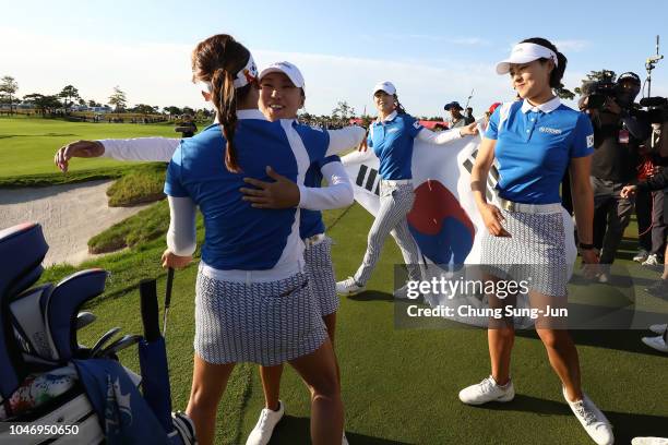 So Yoen Ryu, In-Kyung Kim, Sung Hyun Park and In Gee Chun and of South Korea celebrate winning on day four of the UL International Crown at Jack...