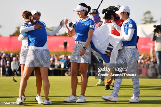 So Yoen Ryu, In-Kyung Kim, Sung Hyun Park and In Gee Chun of South Korea celebrate winning on day four of the UL International Crown at Jack Nicklaus...