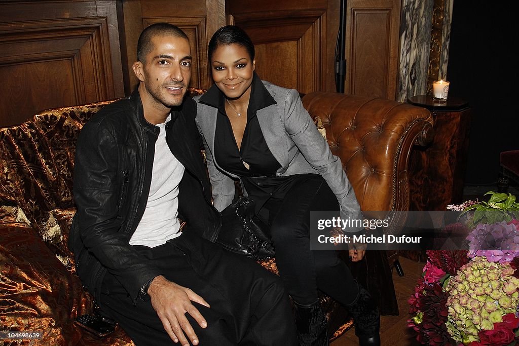 John Galliano - Front Row Paris Fashion Week Spring/Summer 2011