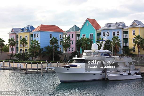bahamas luxury - atlantis resort paradise island stock pictures, royalty-free photos & images