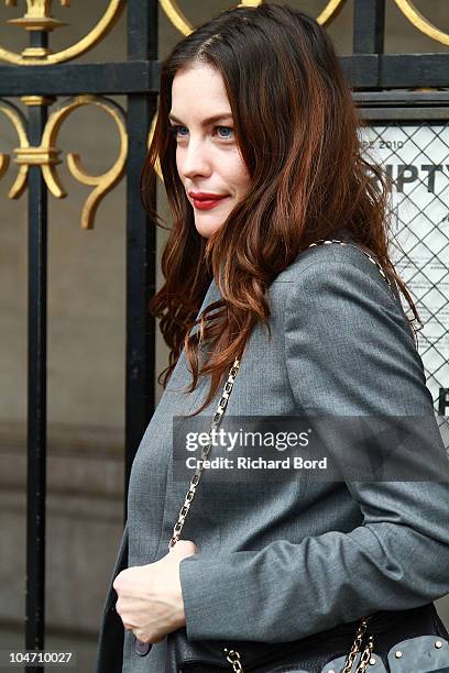 Liv Tyler arrives at the Stella McCartney Ready to Wear Spring/Summer 2011 show during Paris Fashion Week on October 4, 2010 in Paris, France.