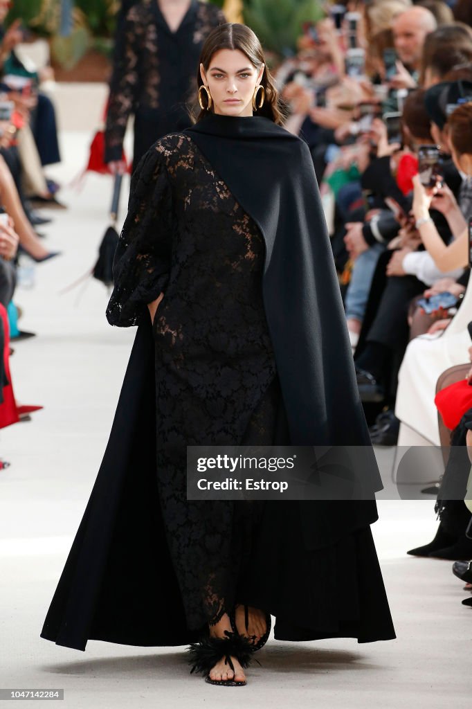 Valentino : Runway - Paris Fashion Week Womenswear Spring/Summer 2019