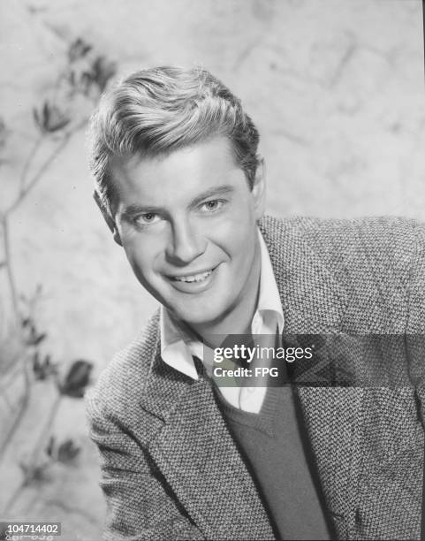 Troy Donahue , American actor and teen idol of the late 1950s and early 1960s, circa 1960.