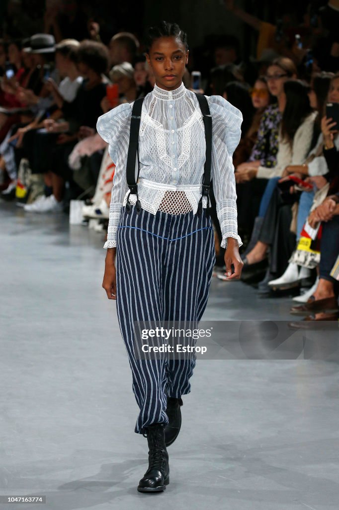 John Galliano : Runway - Paris Fashion Week Womenswear Spring/Summer 2019