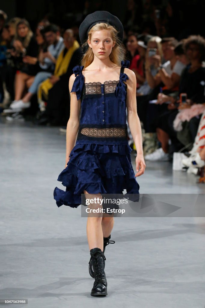 John Galliano : Runway - Paris Fashion Week Womenswear Spring/Summer 2019