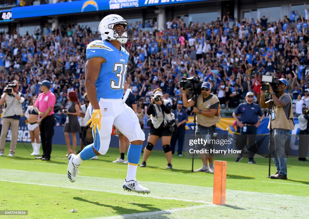 Oakland Raiders v Los Angeles Chargers