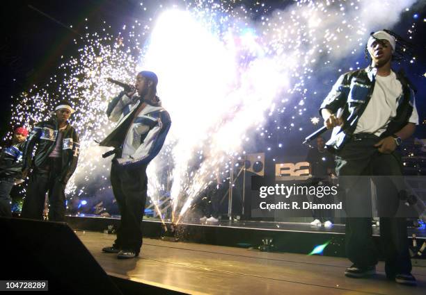 Performs as part of SCREAM TOUR II Featuring BOW WOW,B2K & IMX.