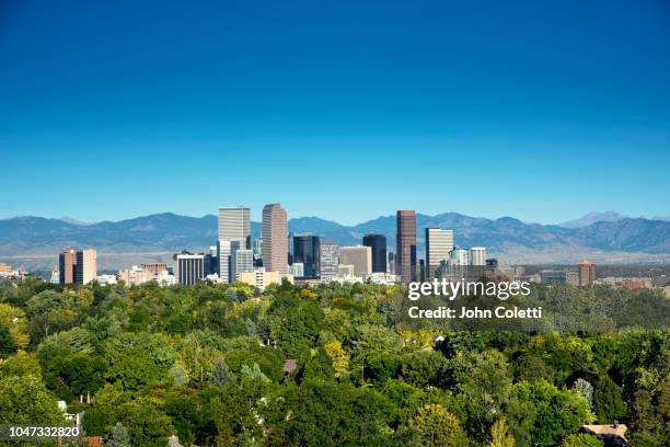 skyline, neighborhoods, front range, rocky mountains, denver, colorado - denver ストックフォトと画像