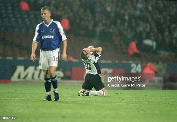 Marco Gabbiadini of Darlington holds his head after missing a chance which Simon Rea of Peterborough had defended during the Division 3 Play - Off...