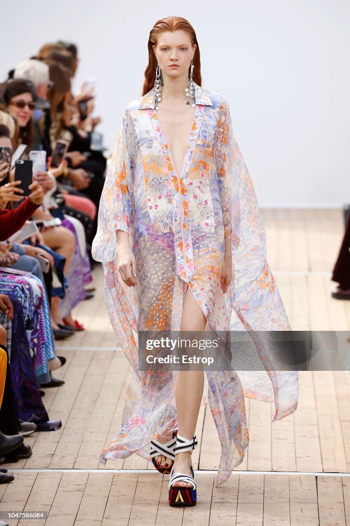 Leonard Paris : Runway - Paris Fashion Week Womenswear Spring/Summer 2019