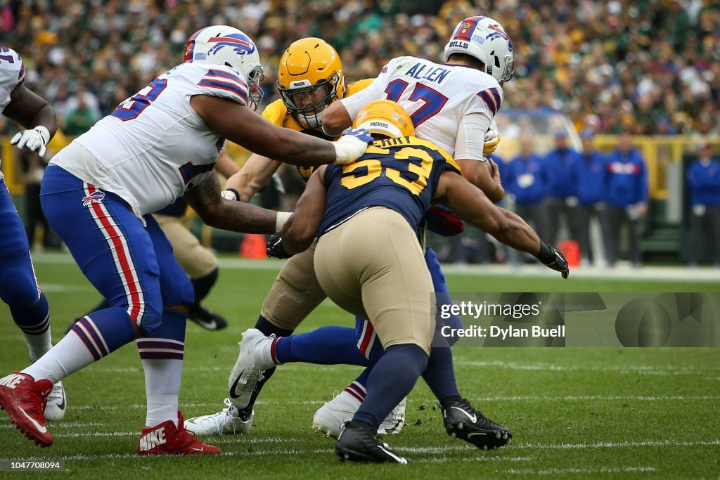 Buffalo Bills v Green Bay Packers