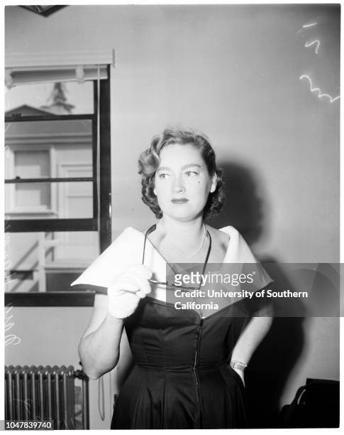 Nora Haymes alimony, 22 July 1954. Nora Eddington Flynn Haymes;Attorney Dave Marcus;Attorney SS Hahn.;Caption slip reads: 'Photographer: Mitchell....