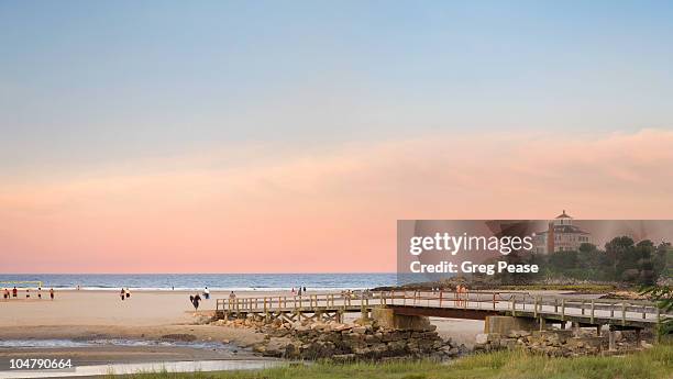 good harbor beach at sunset, gloucester - gloucester estados unidos fotografías e imágenes de stock