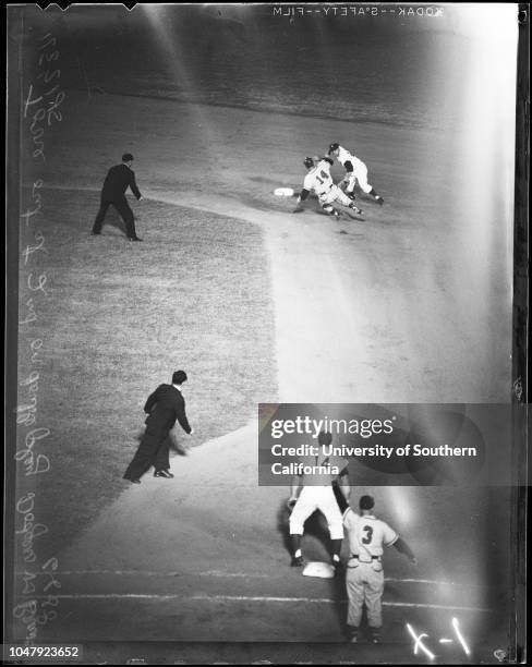 Baseball -- Dodgers versus Braves -- Shrines presentation to Haney, 6 June 1958. Fred Haney;C.P MacGregor;Joe Beranek, Junior;Lew Burdette;Ed...