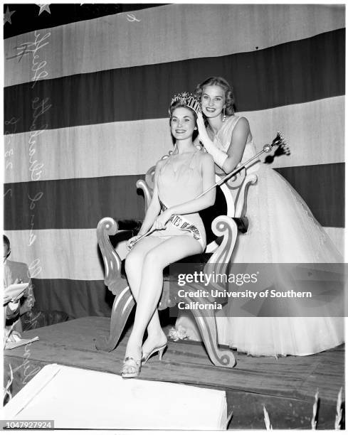 Miss Universe contest, 23 July 1958. Charlotte Sheffield ;Eurlyne Howell ;Marcia Valibus ;Judith Carlson ;June Pinckney ;Diane Austin .;Caption slip...