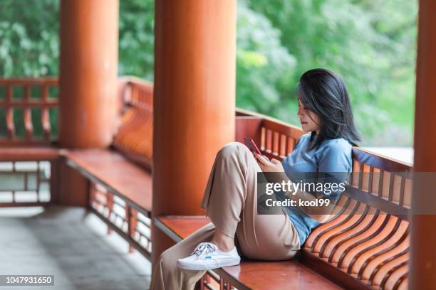 seriously studying girl - korean tradition stock pictures, royalty-free photos & images