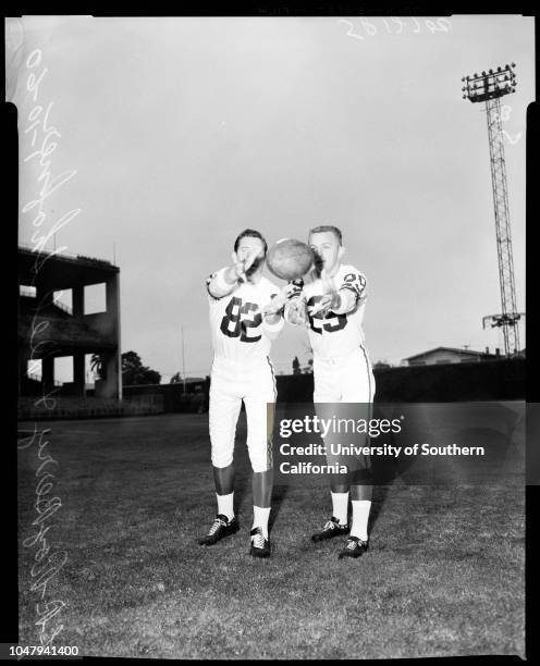 Football Pro Bowl, January 10 1960. West Team;John Unitas;Lenny Moore;Jon Arnett;J.D Smith;Squad picture;Offensive team. ;Caption slip reads:...