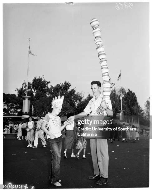 Pomona Fair, 14 September 1951. Tich Lennon;Linda Ducan;Raymond Ducan;John David Glen;Bayleen Glasscock -- 11 years;Frank Abrthy -- 10 years;Larry...