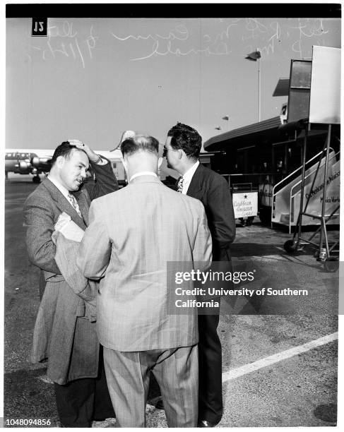 Search for Harry Gross , 12 September 1951. Joseph P Wallace;Detective R.L McCann;Detective H.D McDonald.;Caption slip reads: 'Photographer:...