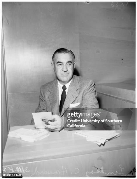 Howard divorce, 12 March 1952. Lindsay C Howard.;Caption slip reads: 'Photographer: Gaze. Date: . Reporter: Gaze. Assignment: Howard divorce. #75-76:...