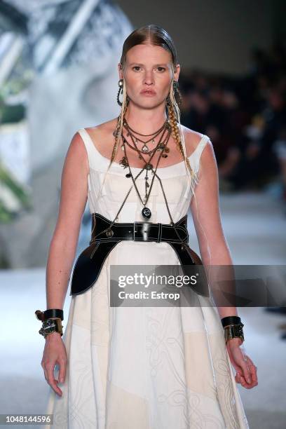 Model Lara Stone walks the runway during the Alexander McQueen Paris show as part of the Paris Fashion Week Womenswear Spring/Summer 2019 on October...