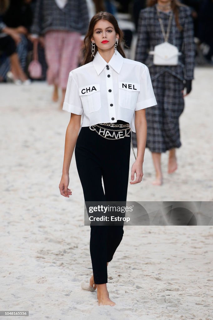 Chanel : Runway - Paris Fashion Week Womenswear Spring/Summer 2019