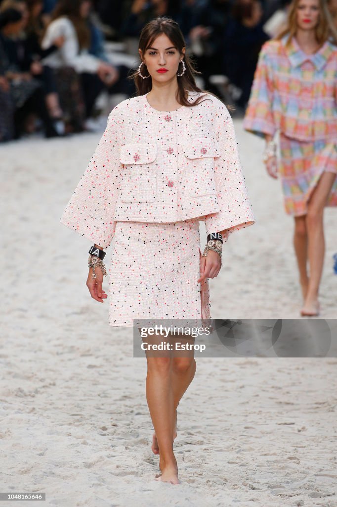 Chanel : Runway - Paris Fashion Week Womenswear Spring/Summer 2019