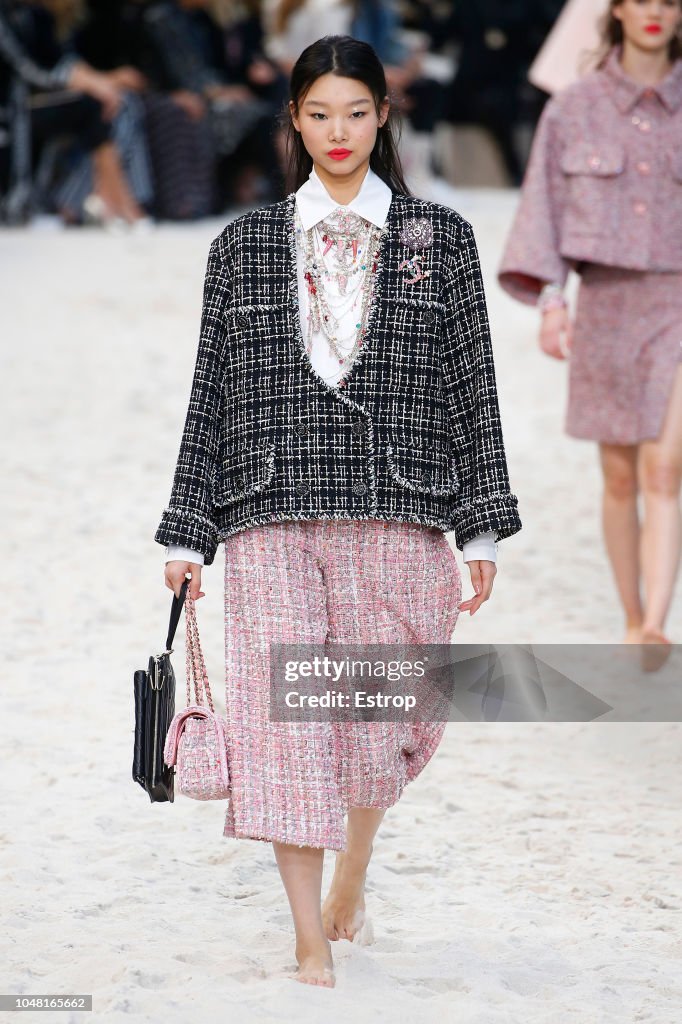 Chanel : Runway - Paris Fashion Week Womenswear Spring/Summer 2019