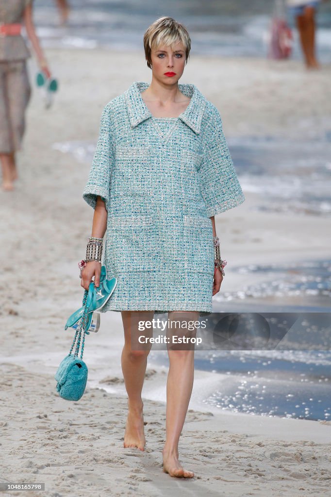 Chanel : Runway - Paris Fashion Week Womenswear Spring/Summer 2019