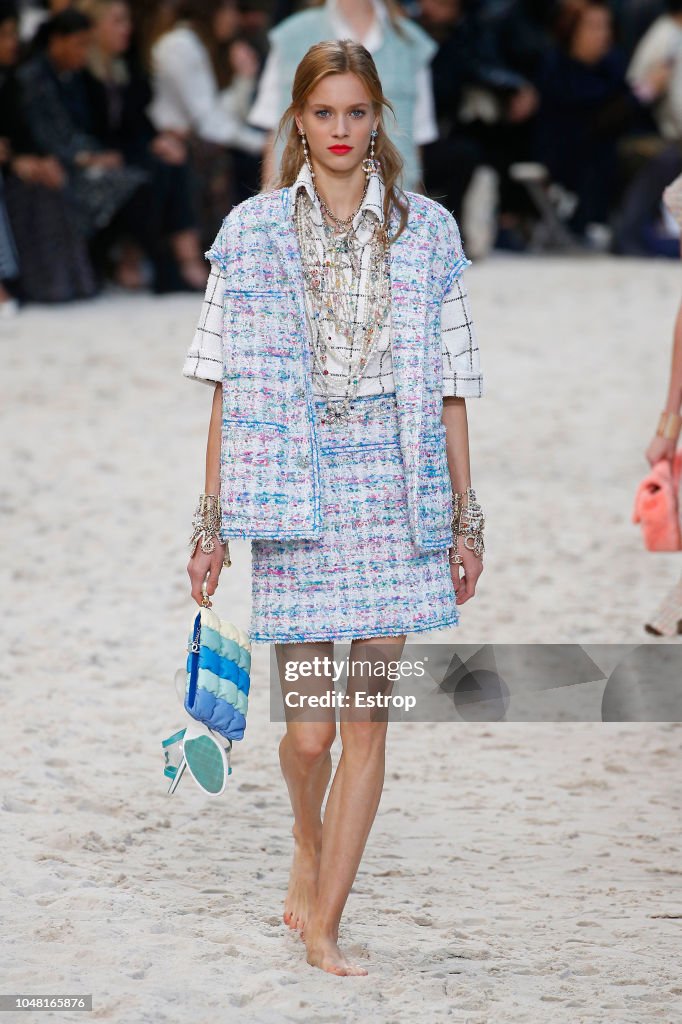 Chanel : Runway - Paris Fashion Week Womenswear Spring/Summer 2019