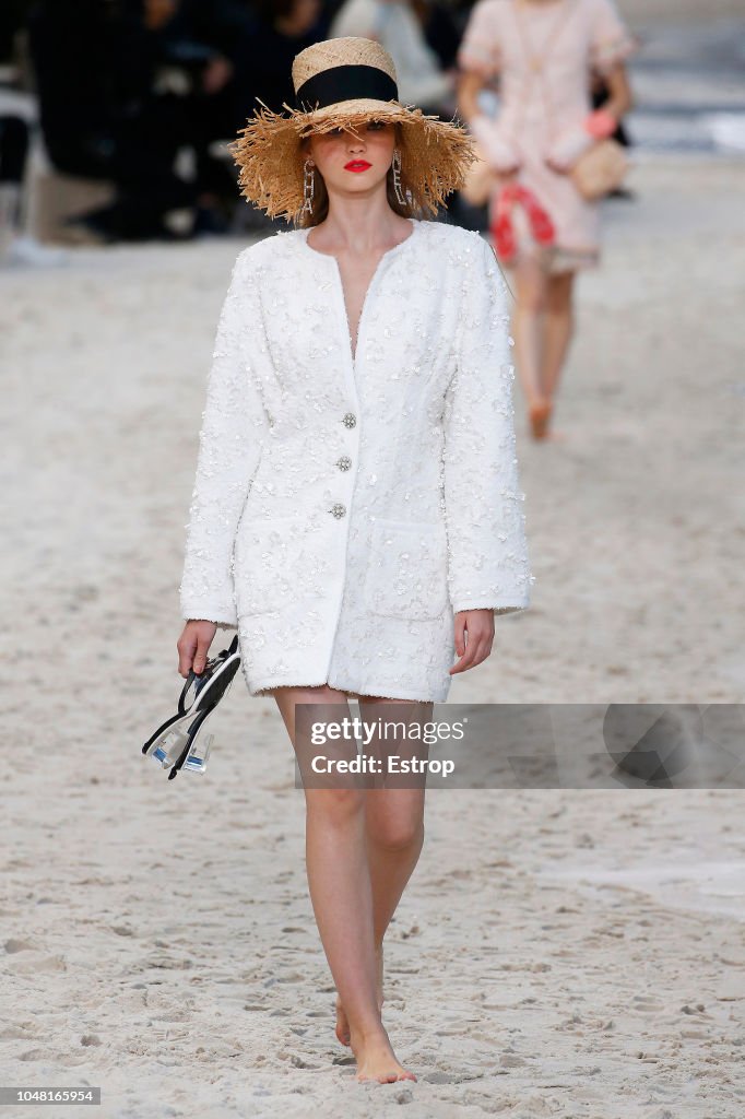 Chanel : Runway - Paris Fashion Week Womenswear Spring/Summer 2019