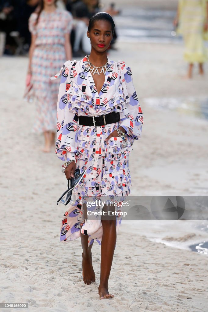 Chanel : Runway - Paris Fashion Week Womenswear Spring/Summer 2019