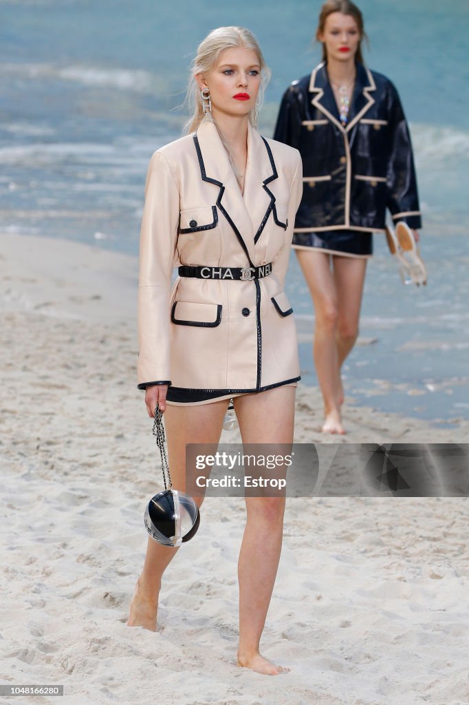 Chanel : Runway - Paris Fashion Week Womenswear Spring/Summer 2019