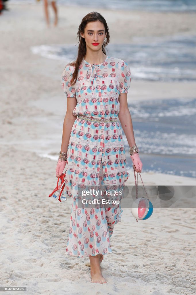 Chanel : Runway - Paris Fashion Week Womenswear Spring/Summer 2019