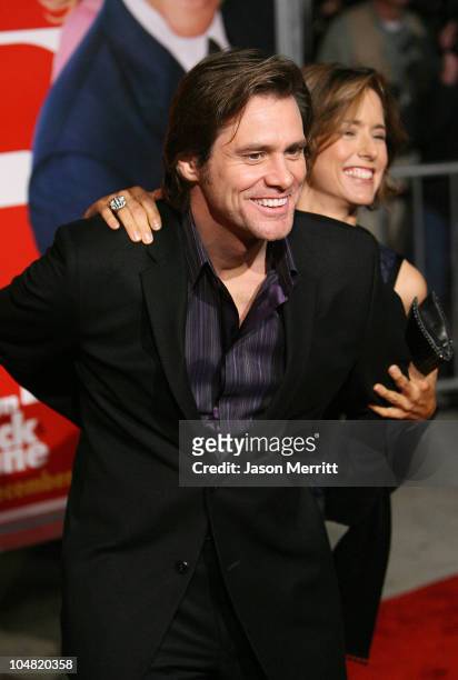 Jim Carrey and Tea Leoni during "Fun with Dick and Jane" Los Angeles Premiere - Arrivals at Mann Village Theatre in Westwood, California, United...