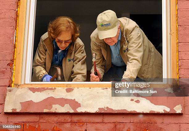 About 300 volunteers, including former President Jimmy Carter, and wife, Rosalynn, worked on houses in Baltimore, Maryland and Annapolis on Tuesday,...