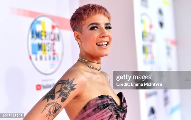 Halsey attends the 2018 American Music Awards at Microsoft Theater on October 9, 2018 in Los Angeles, California.