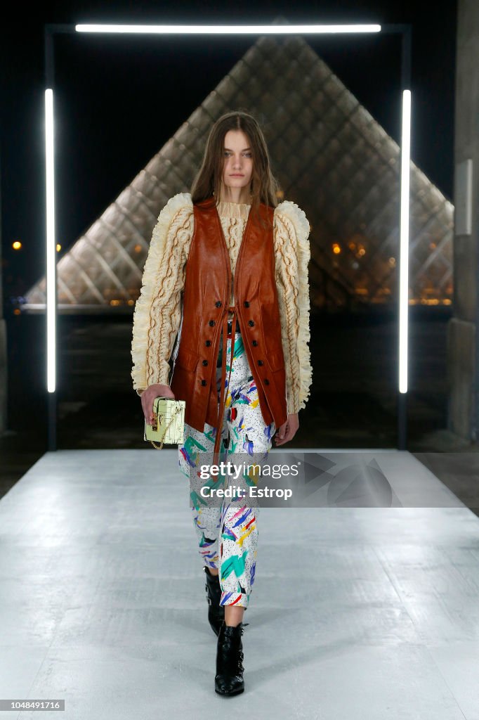 Louis Vuitton : Runway - Paris Fashion Week Womenswear Spring/Summer 2019