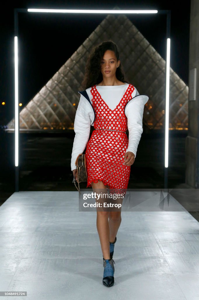 Louis Vuitton : Runway - Paris Fashion Week Womenswear Spring/Summer 2019