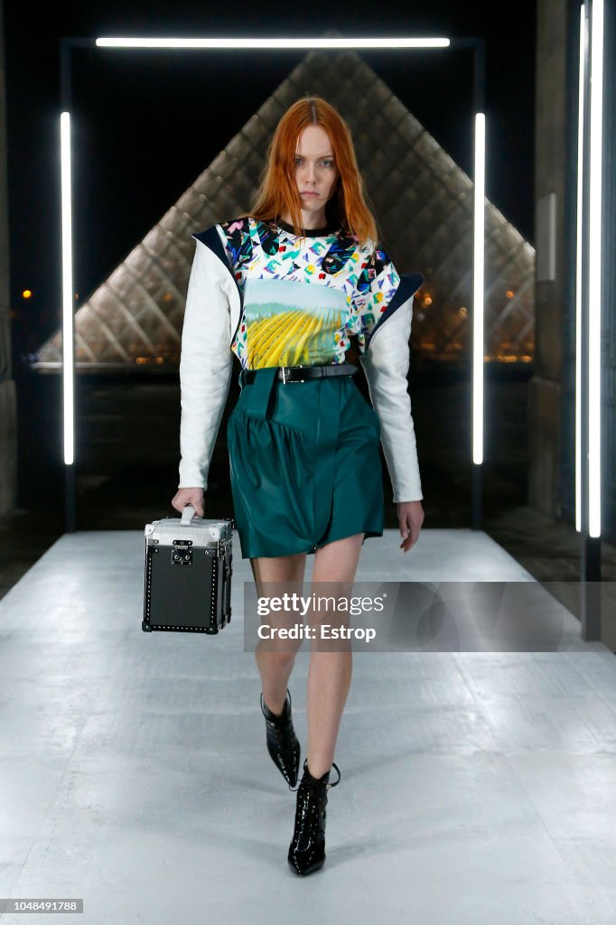 Louis Vuitton : Runway - Paris Fashion Week Womenswear Spring/Summer 2019